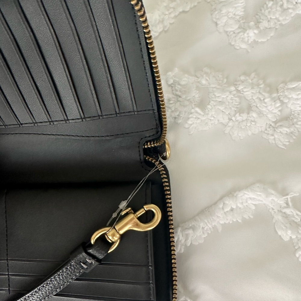 Coach Black Leather Wallet Clutch Wristlet - Picture 4 of 5
